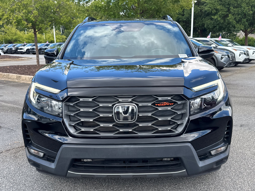 Used 2024 Honda Passport TrailSport image 3