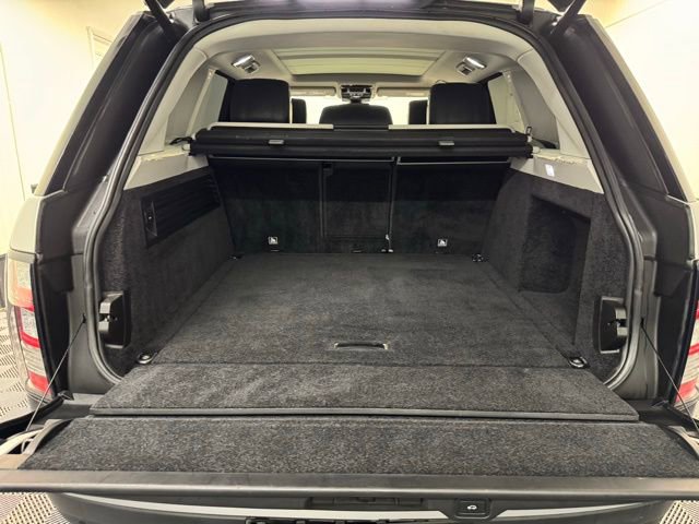 Used 2017 Land Rover Range Rover HSE image 37