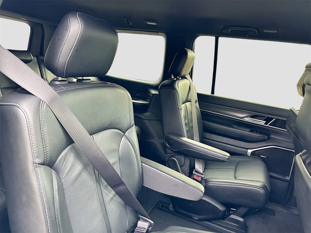 Used 2024 Jeep Wagoneer Series III image 29