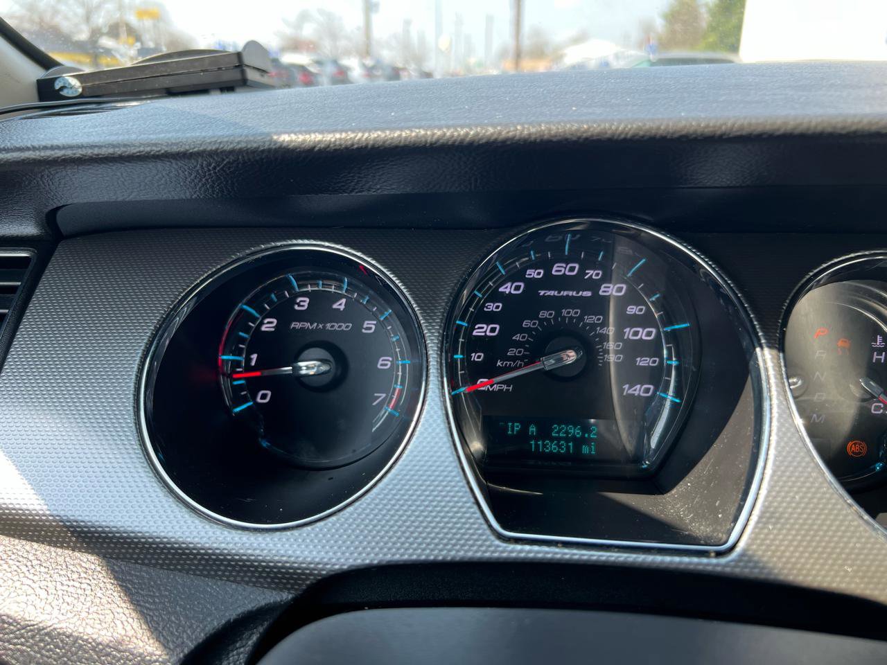 Used 2011 Ford Taurus SEL image 17