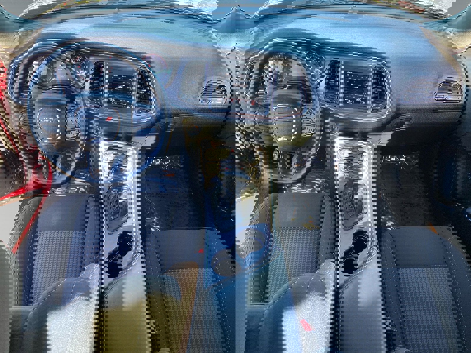 Used 2021 Dodge Challenger SXT w/ Driver Convenience Group image 10