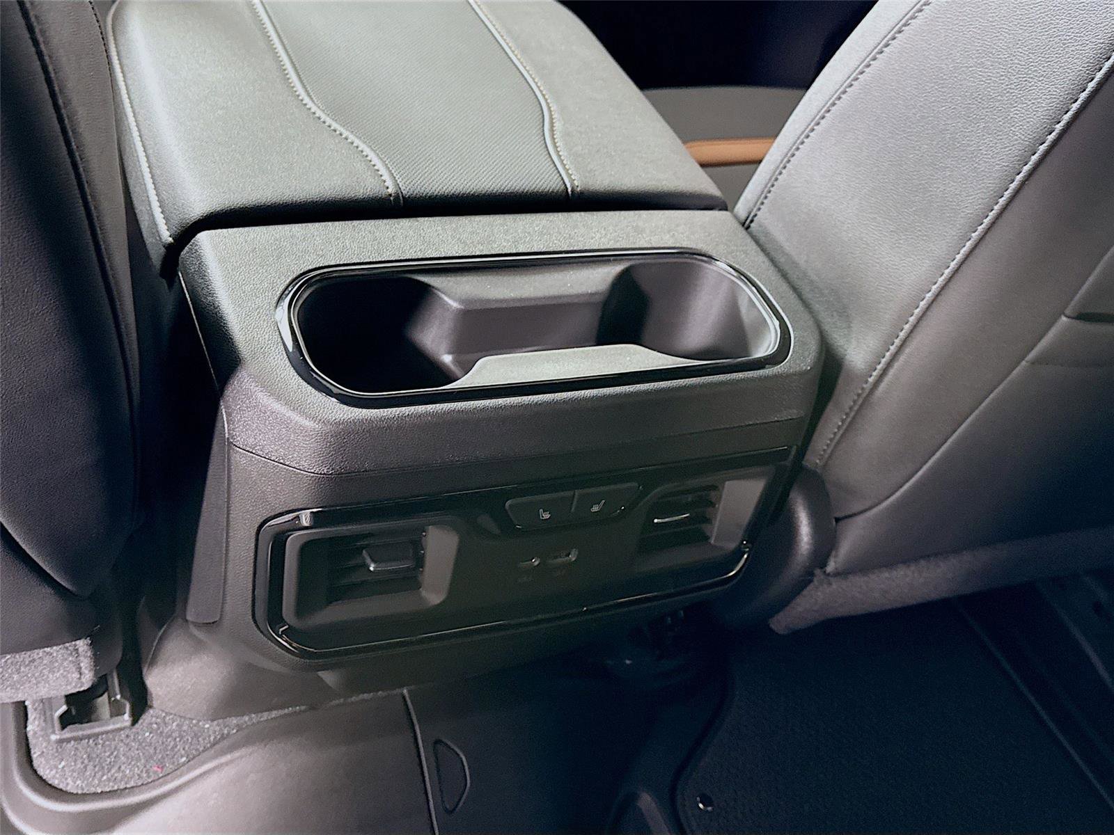 New 2026 GMC Sierra 1500 AT4 w/ AT4 Premium Package image 21