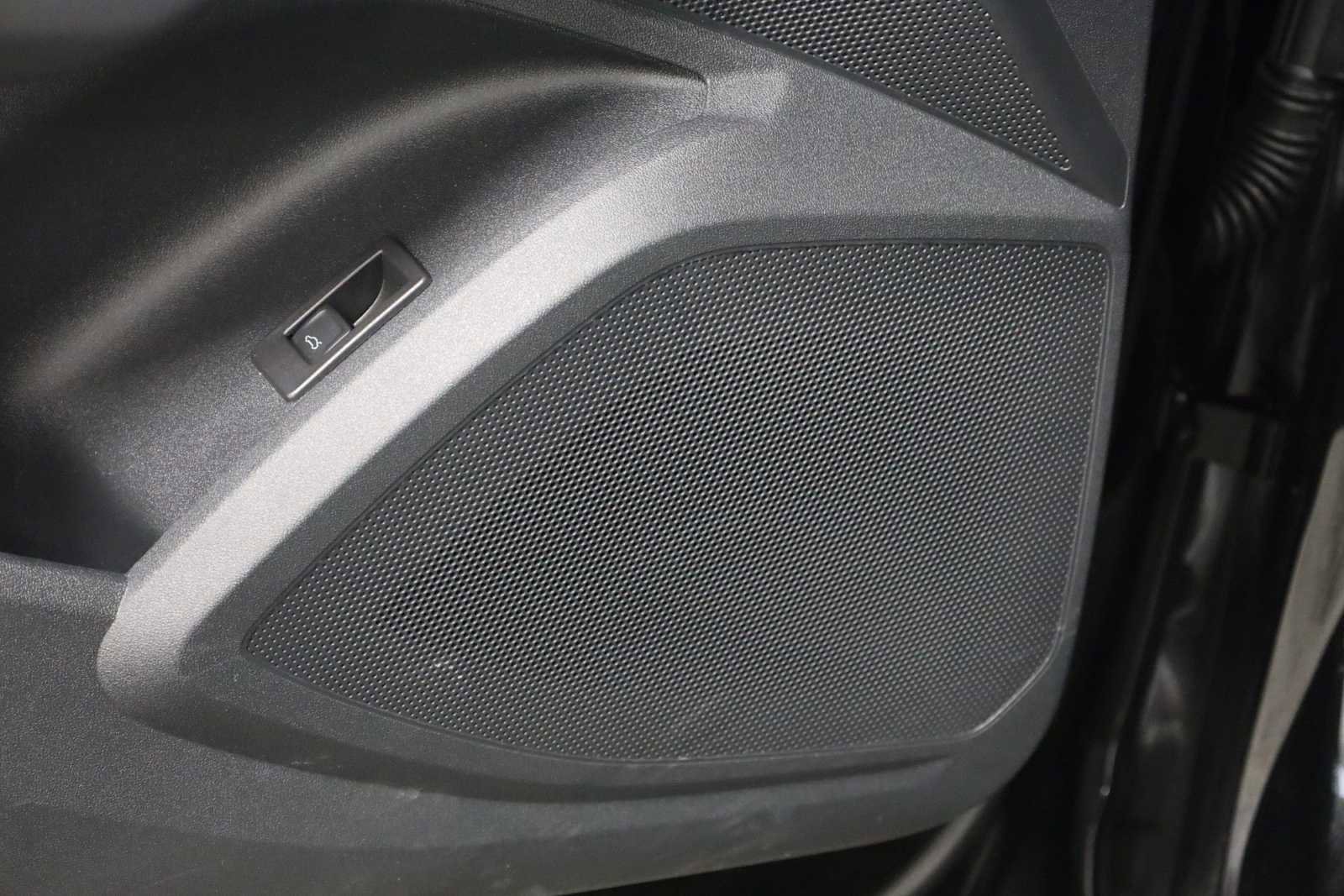 Certified 2025 Audi Q5 Prestige image 17