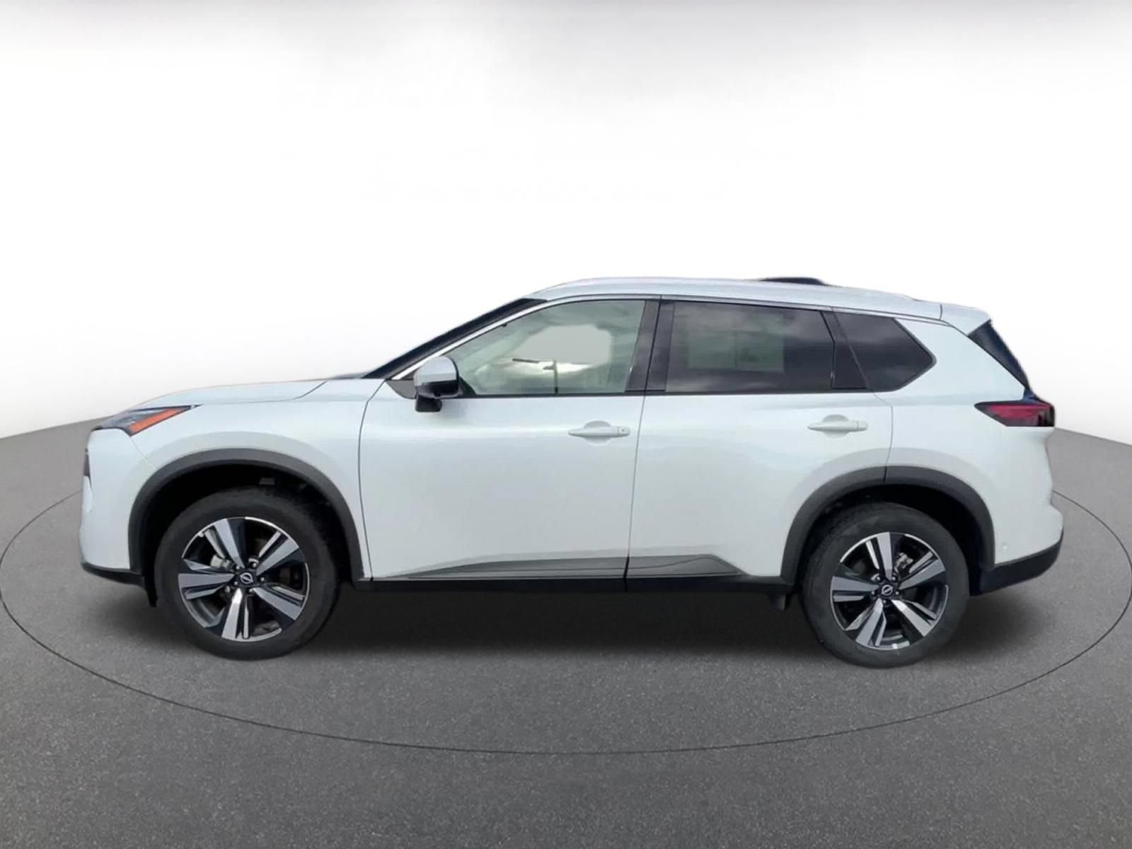 Used 2026 Nissan Rogue SL AWD/4WD image 9