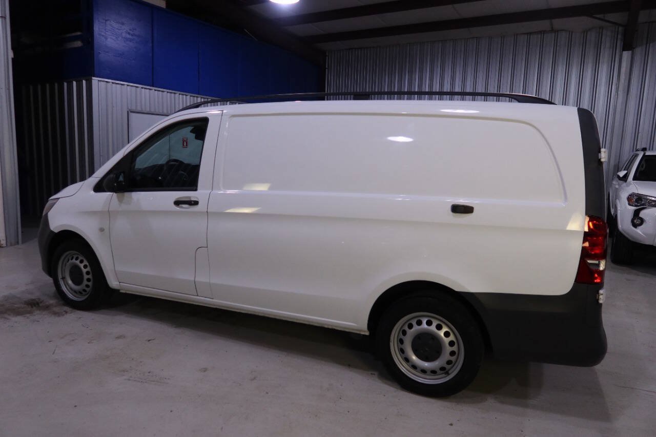 Used 2016 Mercedes-Benz Metris image 2