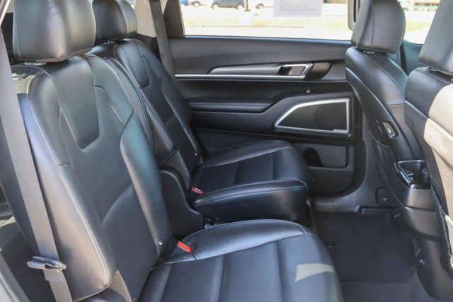 Used 2022 Kia Telluride S image 19