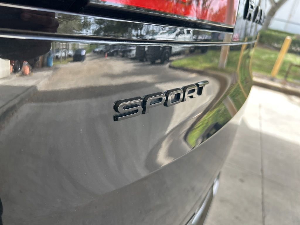 Used 2024 Land Rover Range Rover Sport Dynamic SE image 17