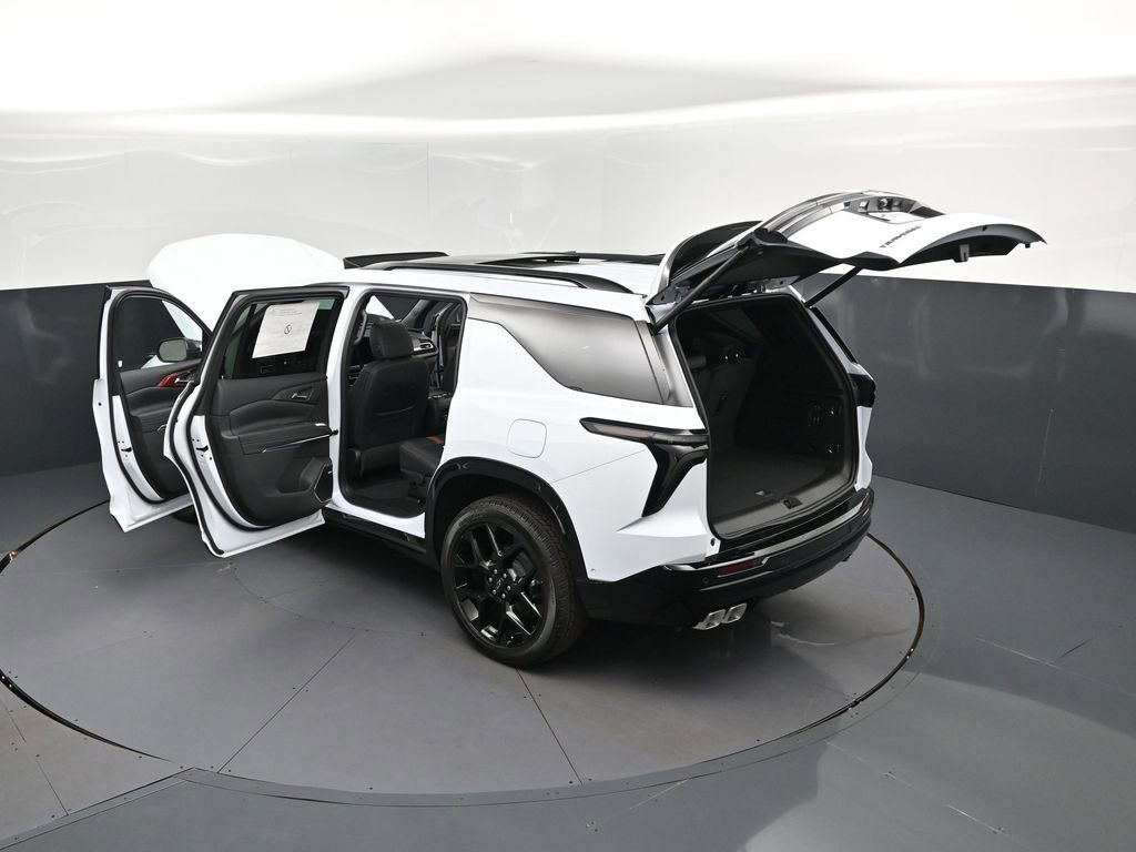 New 2026 Chevrolet Traverse RS FWD image 2