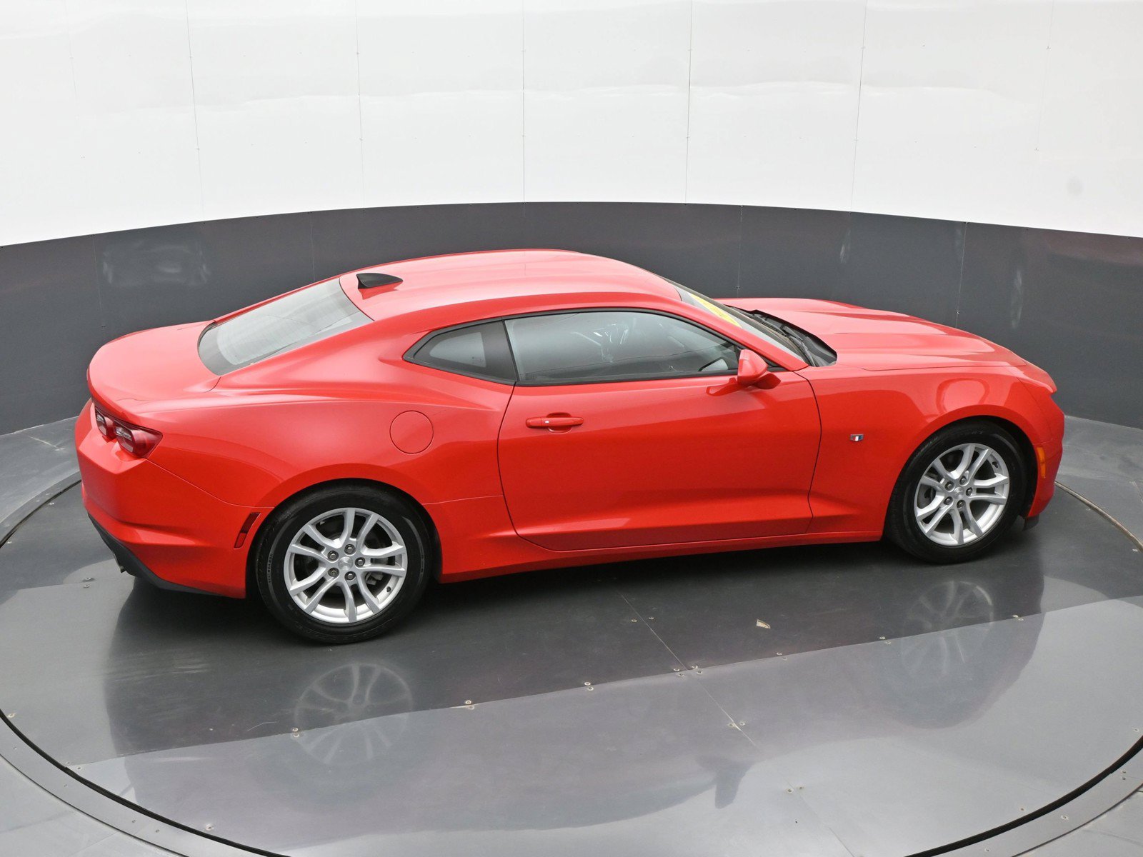 Used 2021 Chevrolet Camaro LS RWD image 27
