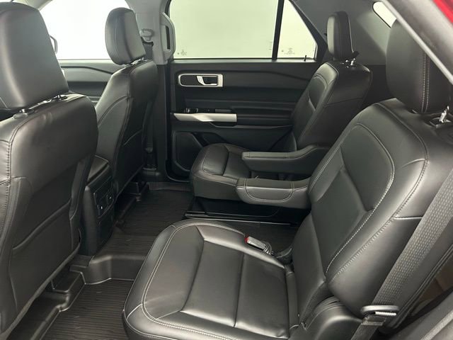 Used 2023 Ford Explorer XLT w/ Equipment Group 202A image 31