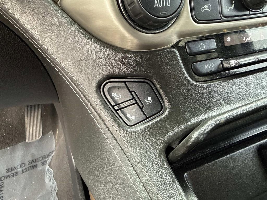 Used 2020 GMC Yukon Denali w/ Denali Ultimate Package image 21