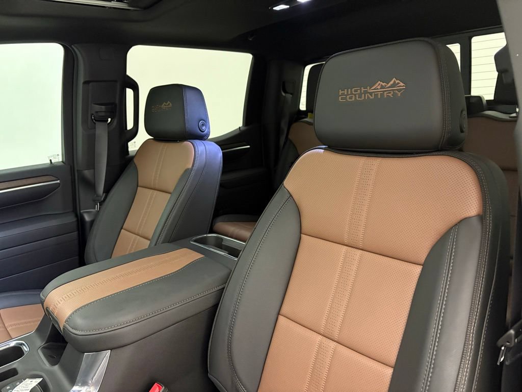 New 2026 Chevrolet Silverado 1500 High Country w/ Technology Package AWD/4WD image 38
