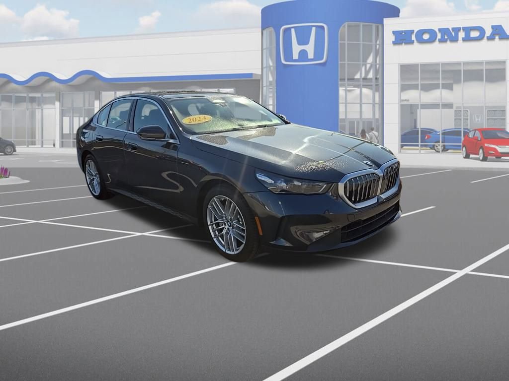 Used 2024 BMW 530i xDrive w/ Premium Package image 1