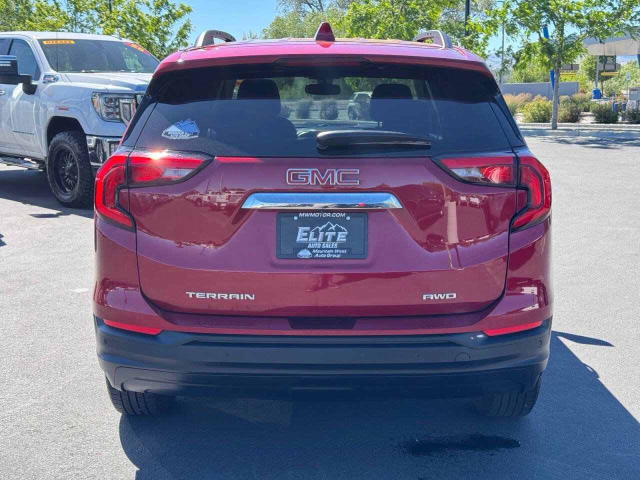 Used 2020 GMC Terrain SLE w/ Driver Convenience Package AWD/4WD image 7