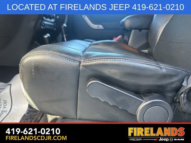 Used 2012 Jeep Wrangler Unlimited Rubicon image 18