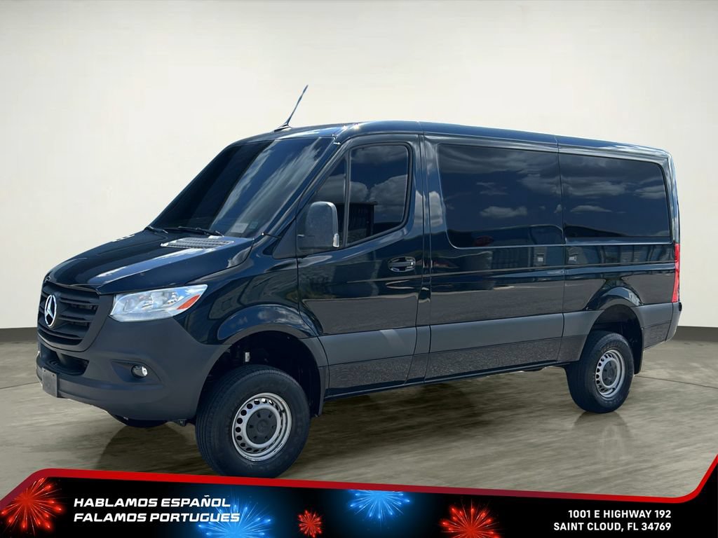 Used 2024 Mercedes-Benz Sprinter 2500 image 2