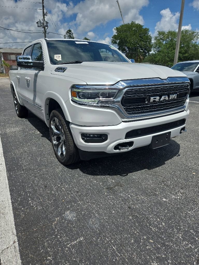 Used 2023 RAM 1500 Limited AWD/4WD image 3