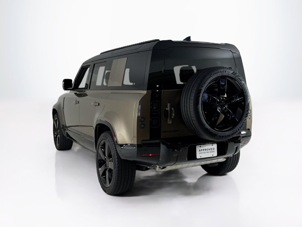 Used 2026 Land Rover Defender 110 X-Dynamic SE AWD/4WD image 3