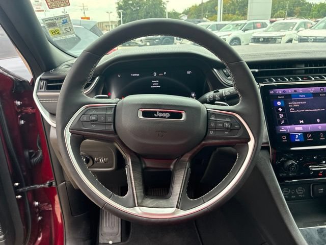 Used 2025 Jeep Grand Cherokee L Limited w/ Luxury Tech Group II RWD image 22