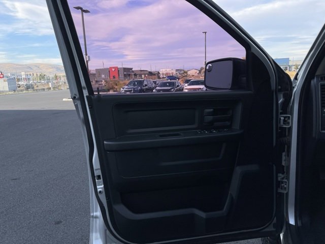 Used 2017 RAM 1500 Express image 12