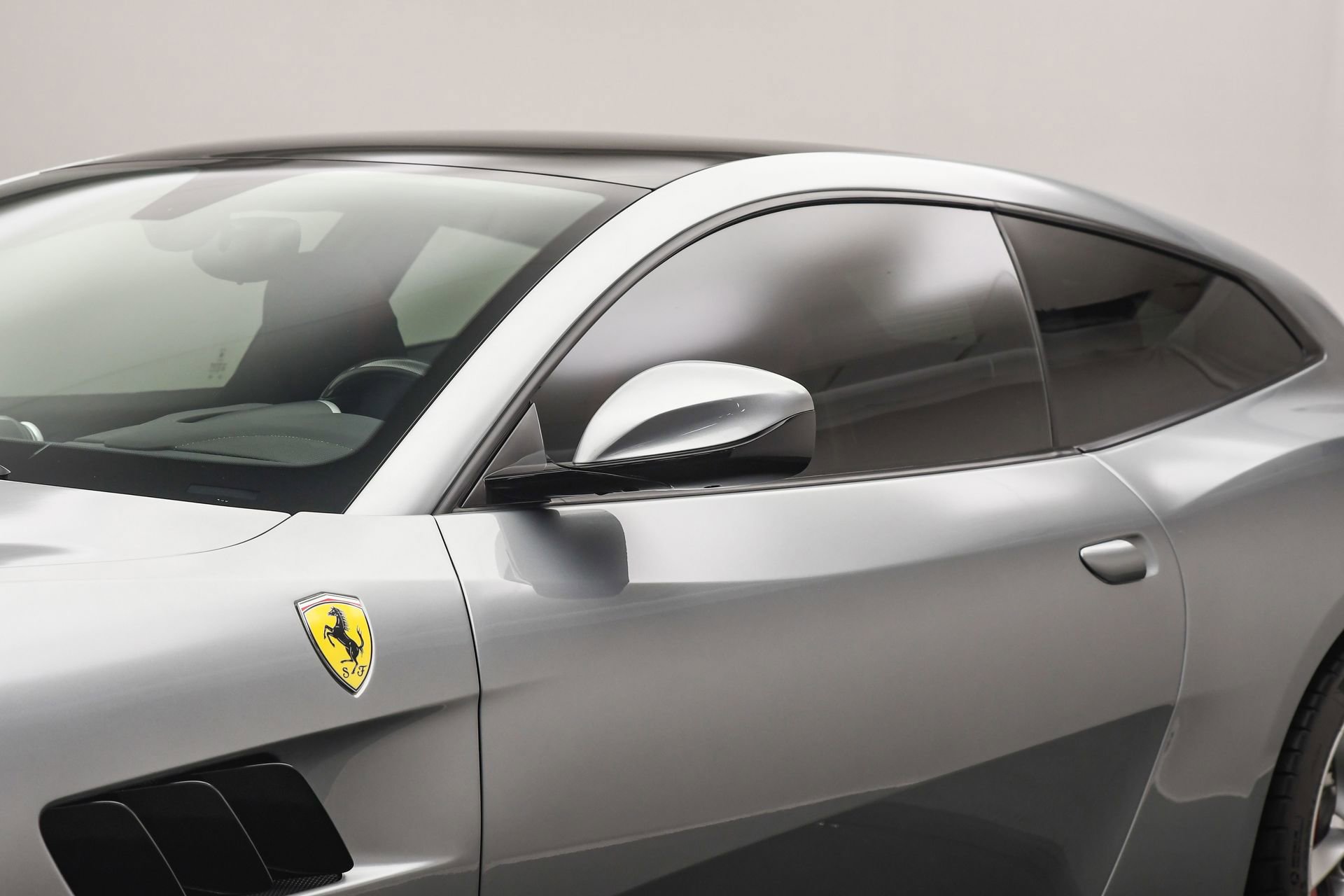 Used 2018 Ferrari GTC4Lusso T image 12