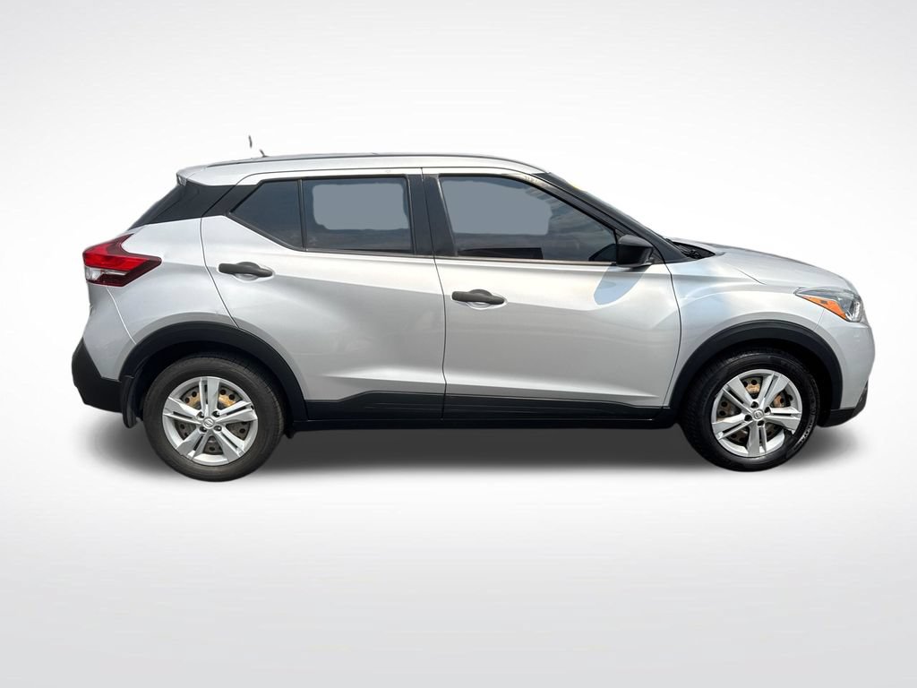 Used 2020 Nissan Kicks S FWD image 6