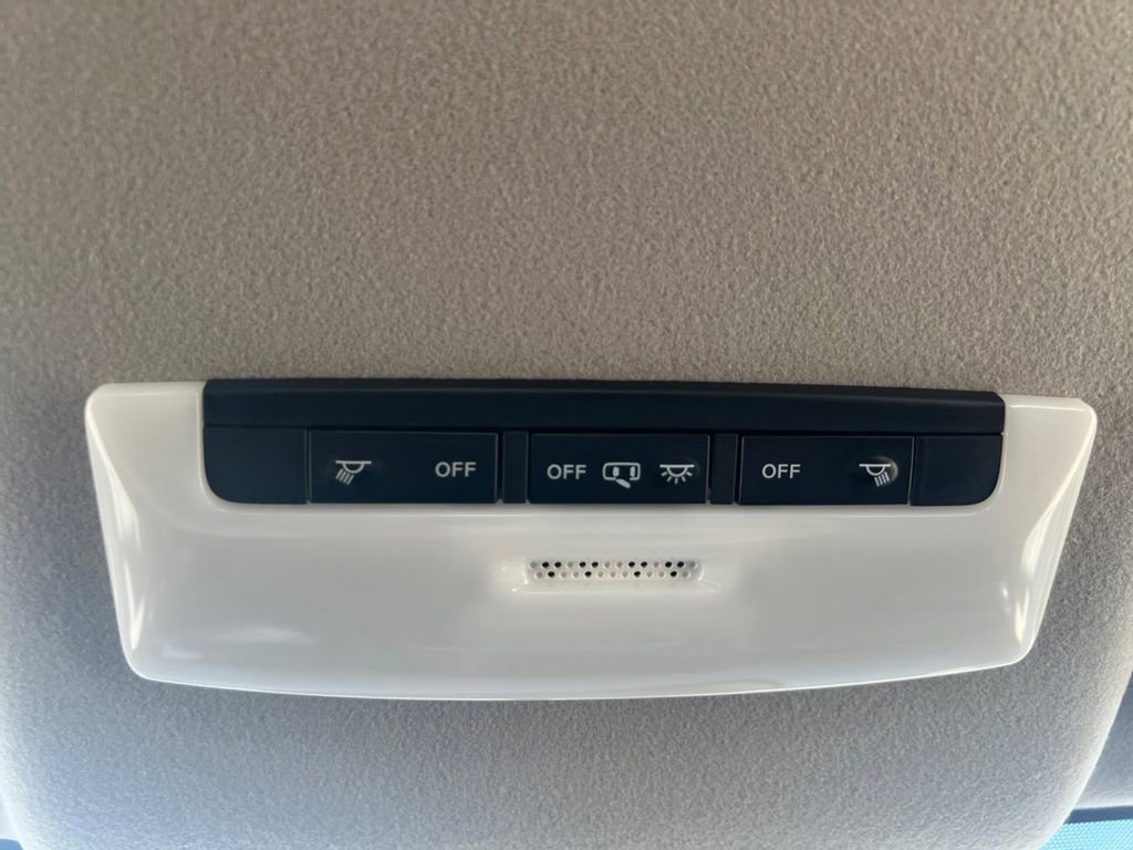 Certified 2025 Nissan Versa S w/ Trunk Package image 7