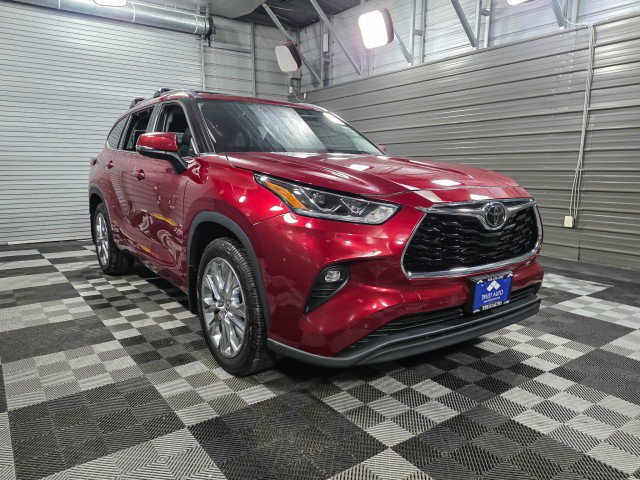 Used 2020 Toyota Highlander Limited image 4