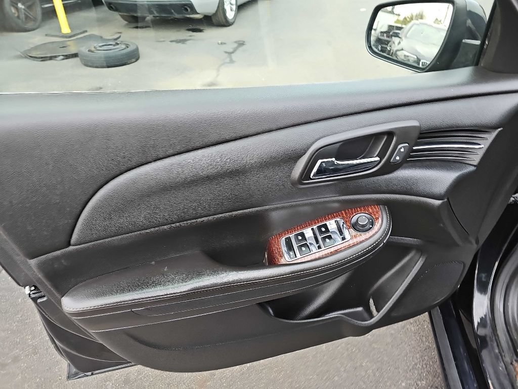 Used 2013 Chevrolet Malibu LT FWD image 12