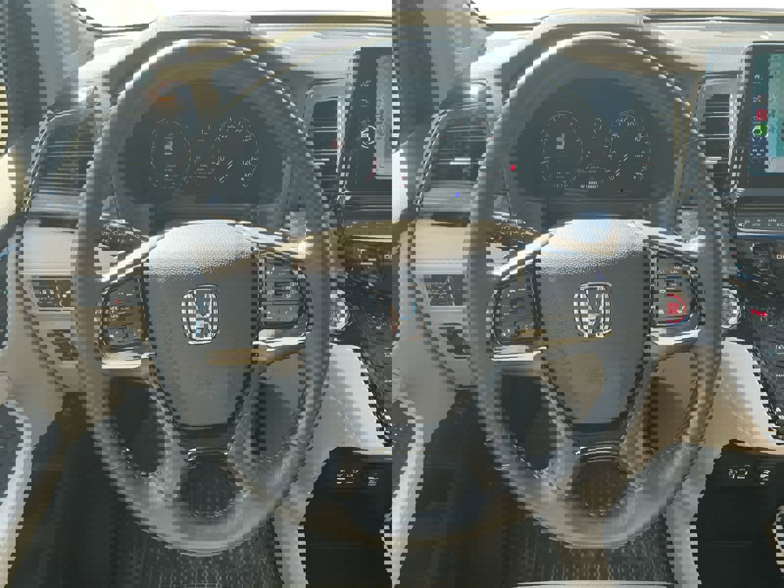 Used 2025 Honda Odyssey Elite image 12