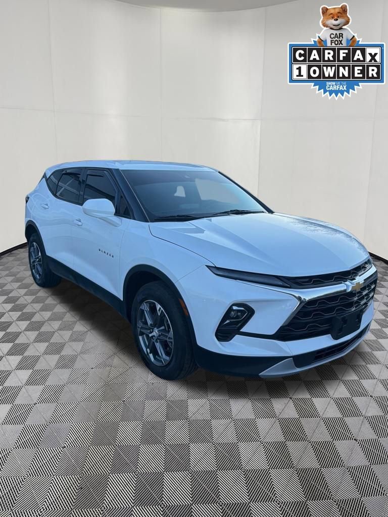 Used 2023 Chevrolet Blazer LT w/ Driver Confidence Package image 2
