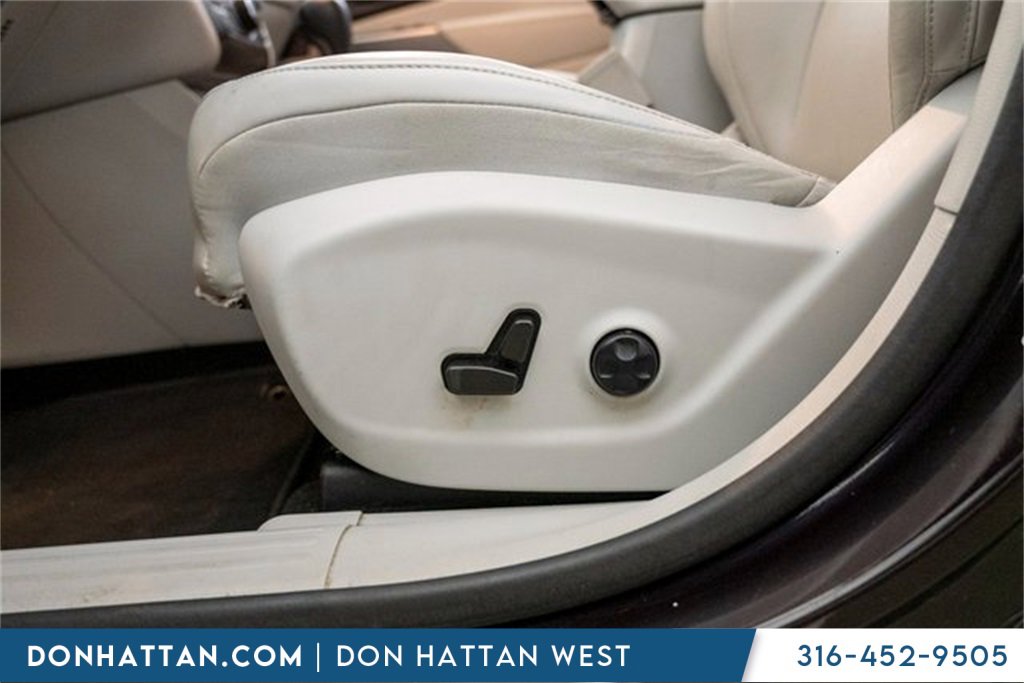 Used 2021 Jeep Cherokee Latitude Lux w/ Comfort/Convenience Group image 23