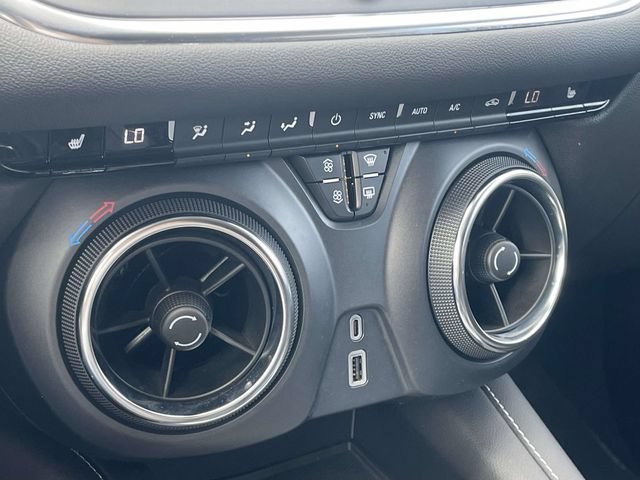 Used 2024 Chevrolet Blazer LT w/ Midnight/Sport Edition FWD image 19