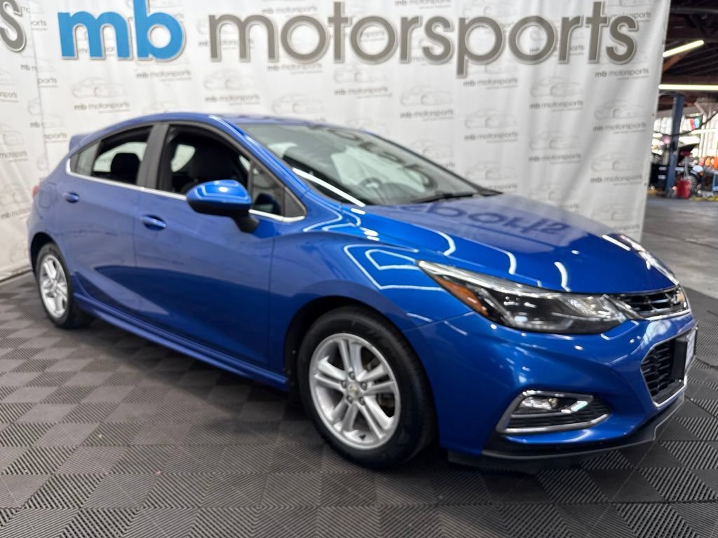 Used 2017 Chevrolet Cruze LT FWD image 10