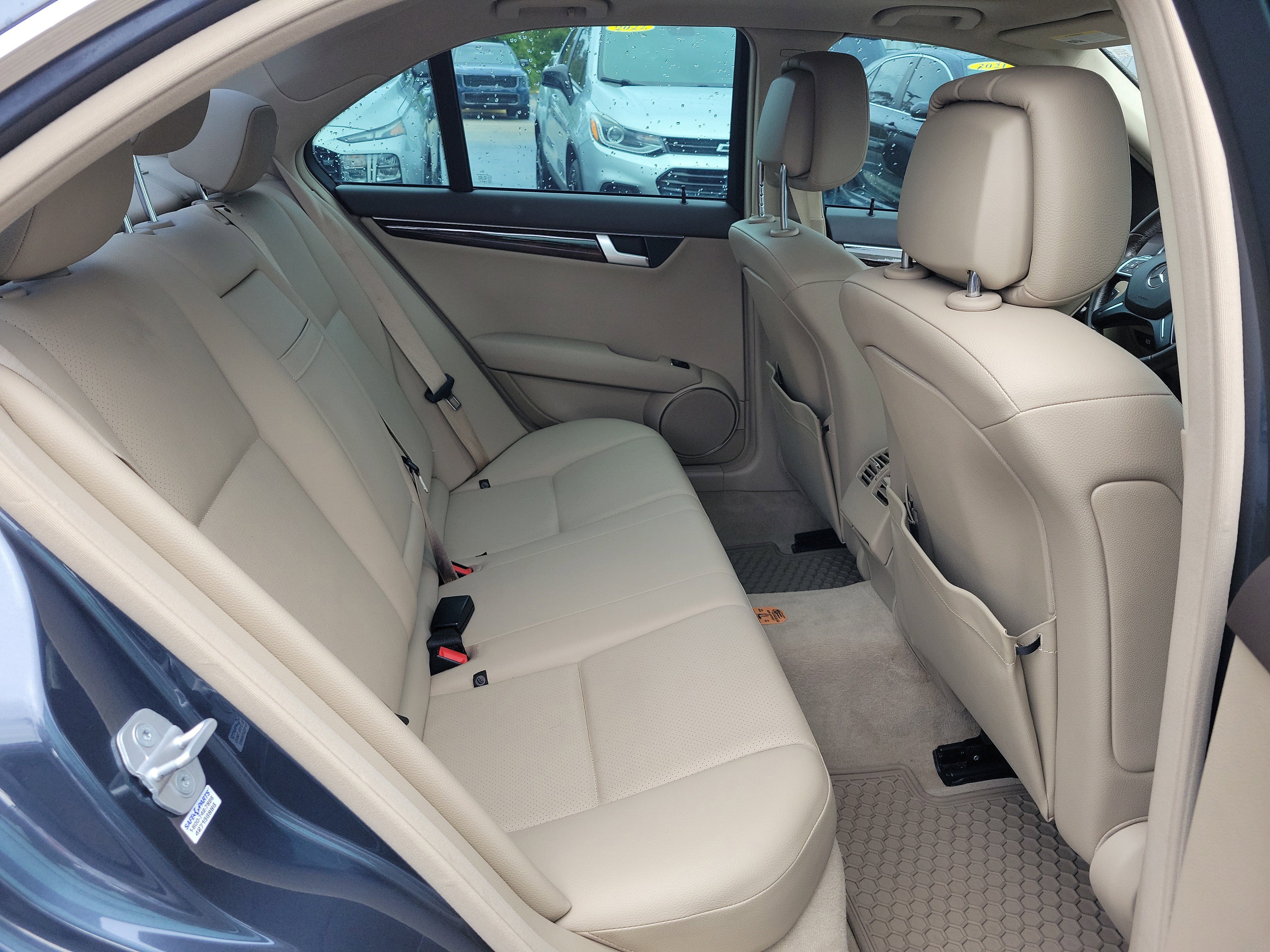 Used 2013 Mercedes-Benz C 250 Sedan image 11