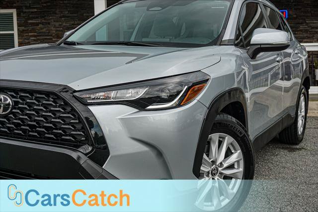Used 2024 Toyota Corolla Cross LE w/ Moonroof Package FWD image 6