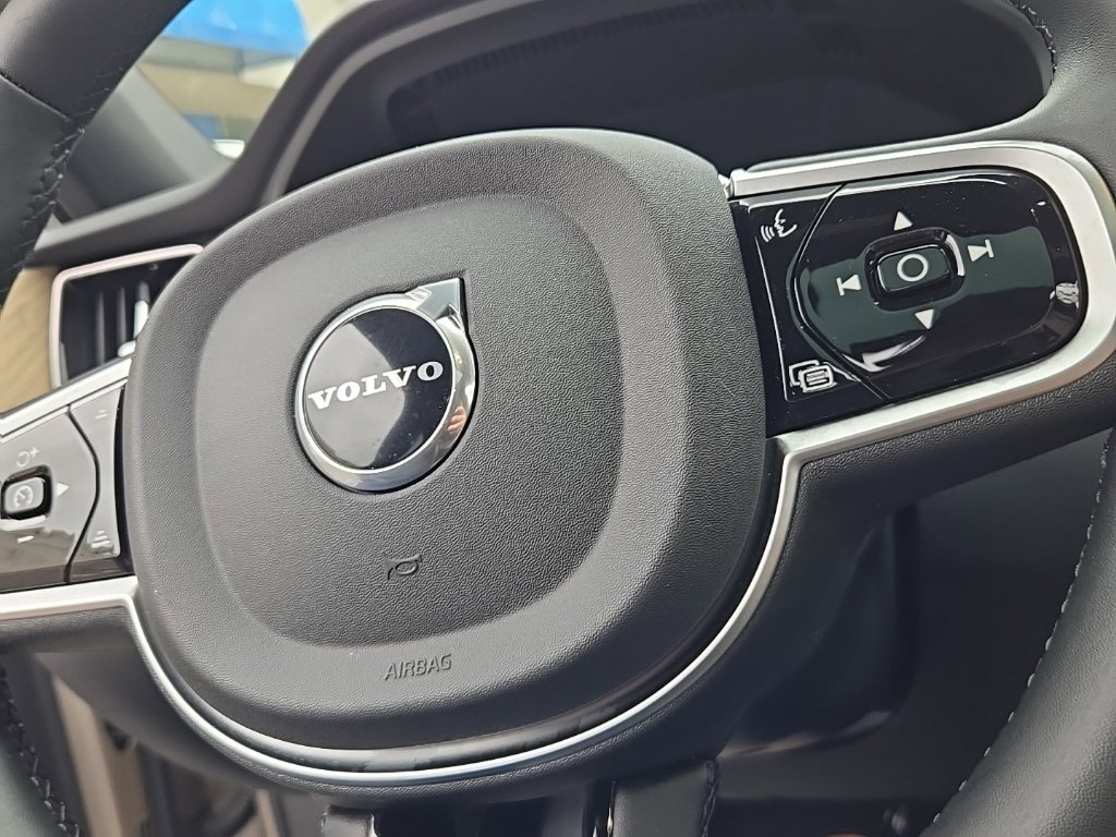 Certified 2026 Volvo XC60 B5 Plus AWD/4WD image 26