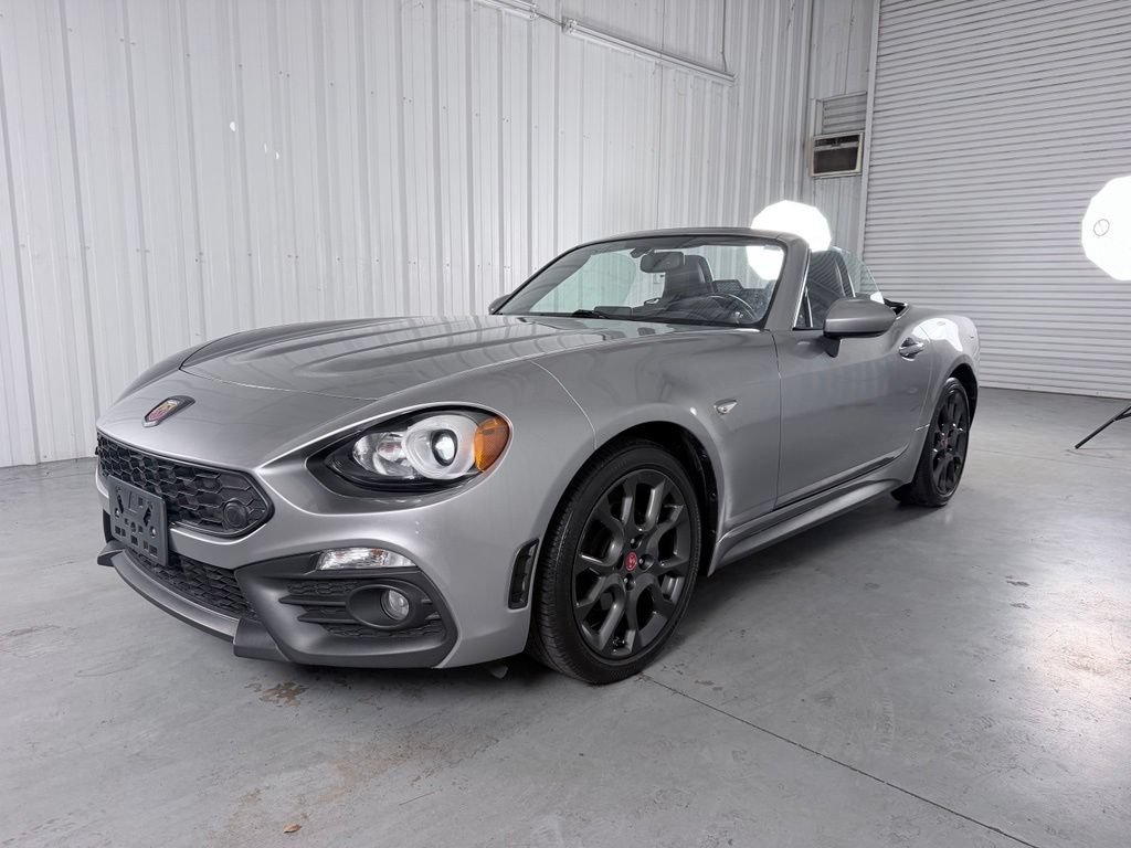 Used 2017 FIAT 124 Spider Abarth RWD image 8