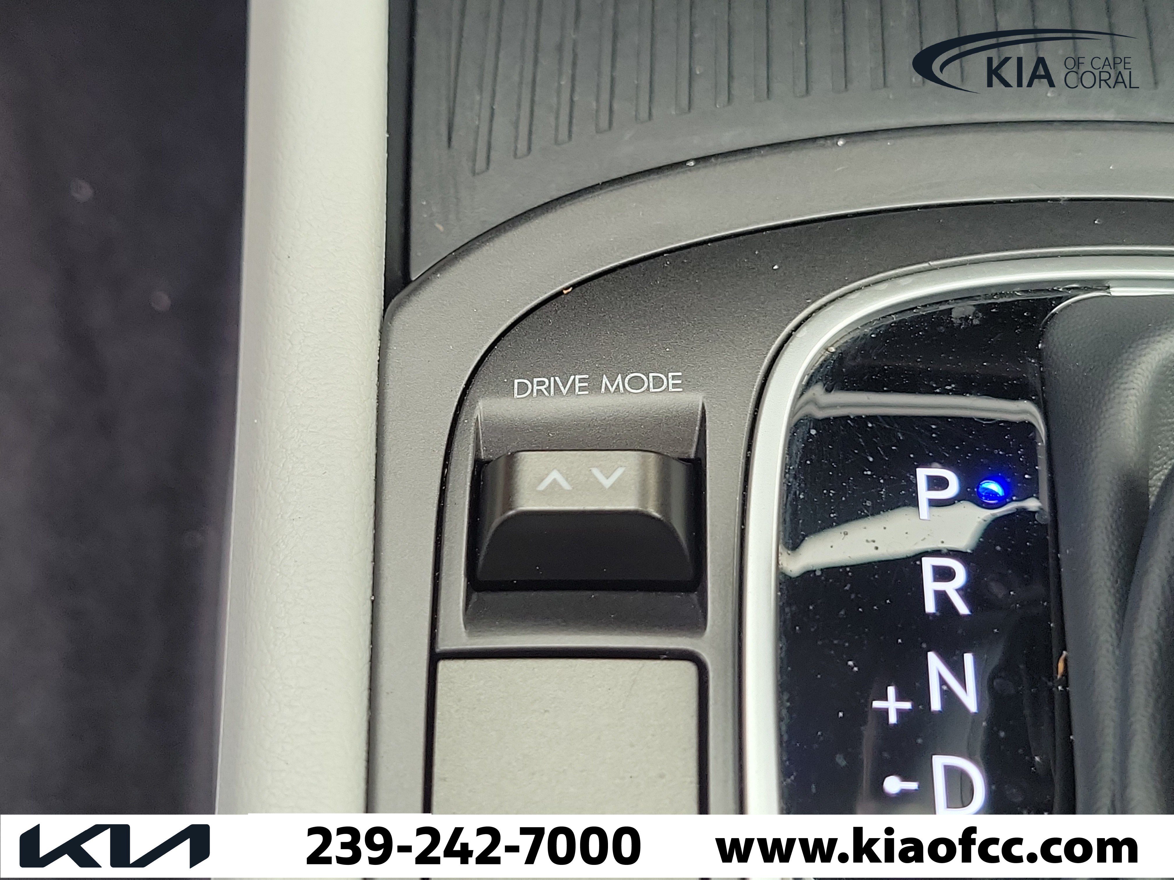 Used 2024 Hyundai Kona SEL FWD image 29