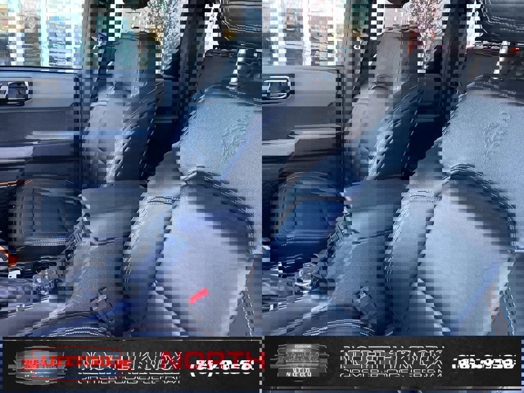 Used 2021 Ford Bronco Badlands image 4