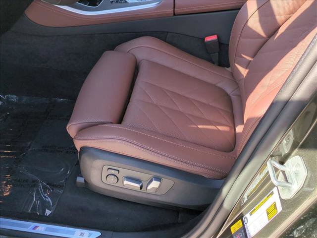 New 2026 BMW X5 xDrive50e image 4