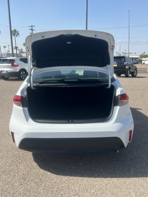 Used 2025 Toyota Corolla LE FWD image 31