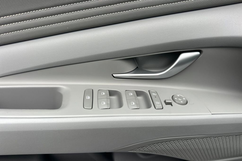 New 2026 Hyundai Elantra Sport image 8