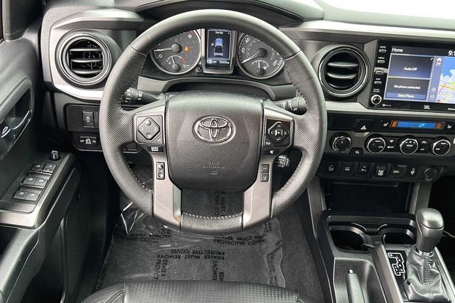 Used 2022 Toyota Tacoma TRD Off-Road w/ TRD Premium Off Road Package AWD/4WD image 19
