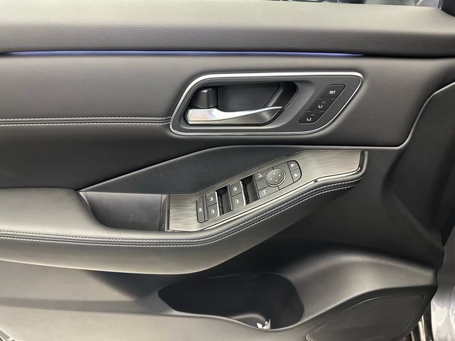 Used 2026 Nissan Rogue Platinum w/ Platinum Premium Package AWD/4WD image 22