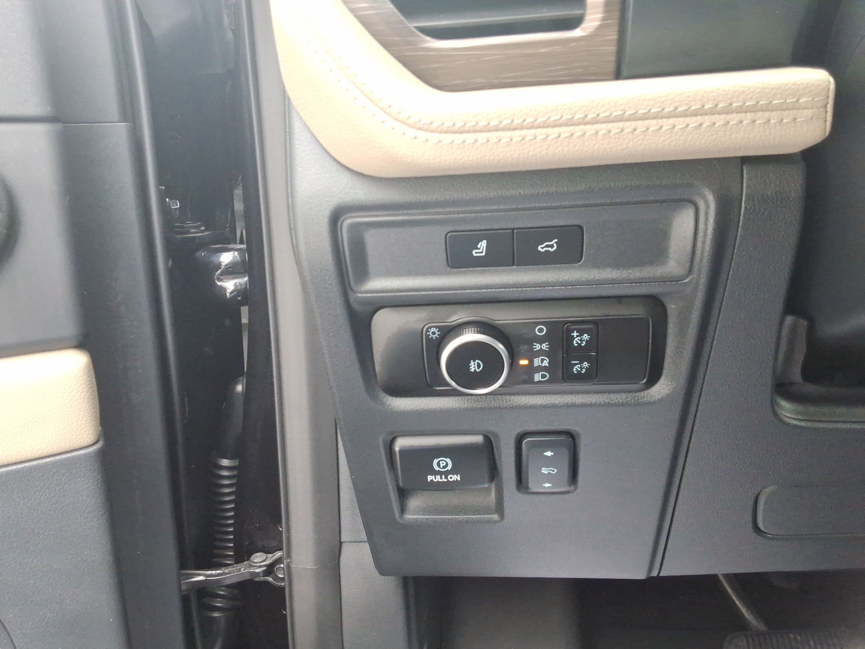 Used 2024 Ford Expedition Limited image 21