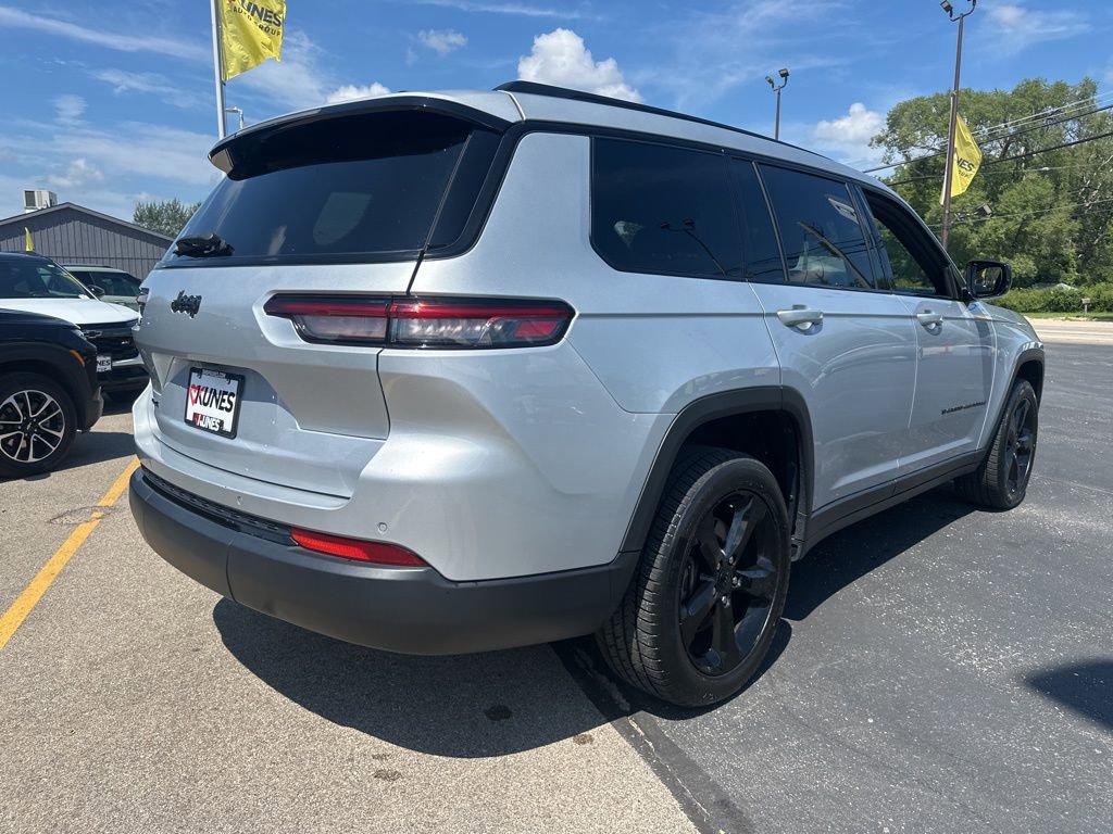 Used 2023 Jeep Grand Cherokee L Laredo image 10