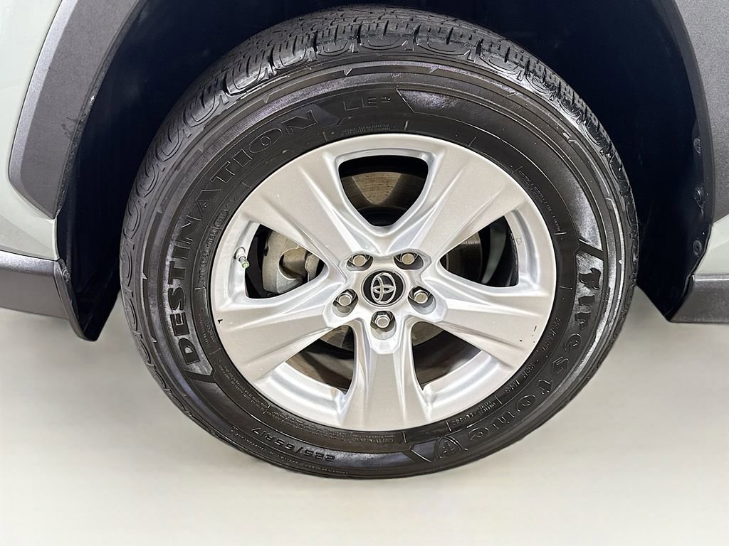 Used 2019 Toyota RAV4 XLE w/ Convenience Package image 38