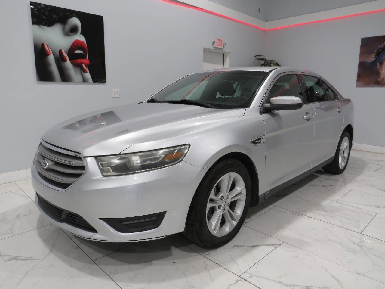 Used 2015 Ford Taurus SEL w/ Equipment Group 201A FWD image 7