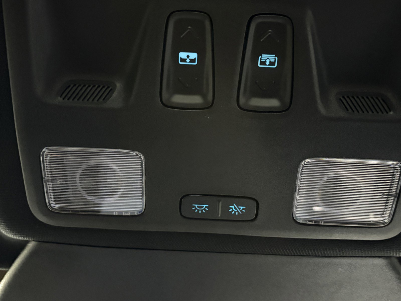 Used 2024 Ford Escape ST-Line Elite w/ Premium Technology Package AWD/4WD image 19